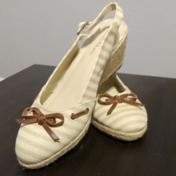 Size 8 1/2 kelly&katie wedge shoes - Picture 1 of 4